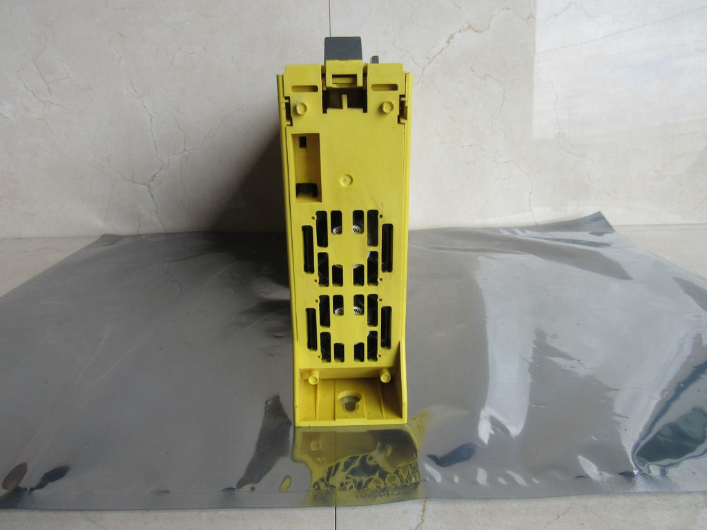 Fanuc Power Mate i-Model H A02B-0259-B501 A06B-3200-0260/10B Lot #4610